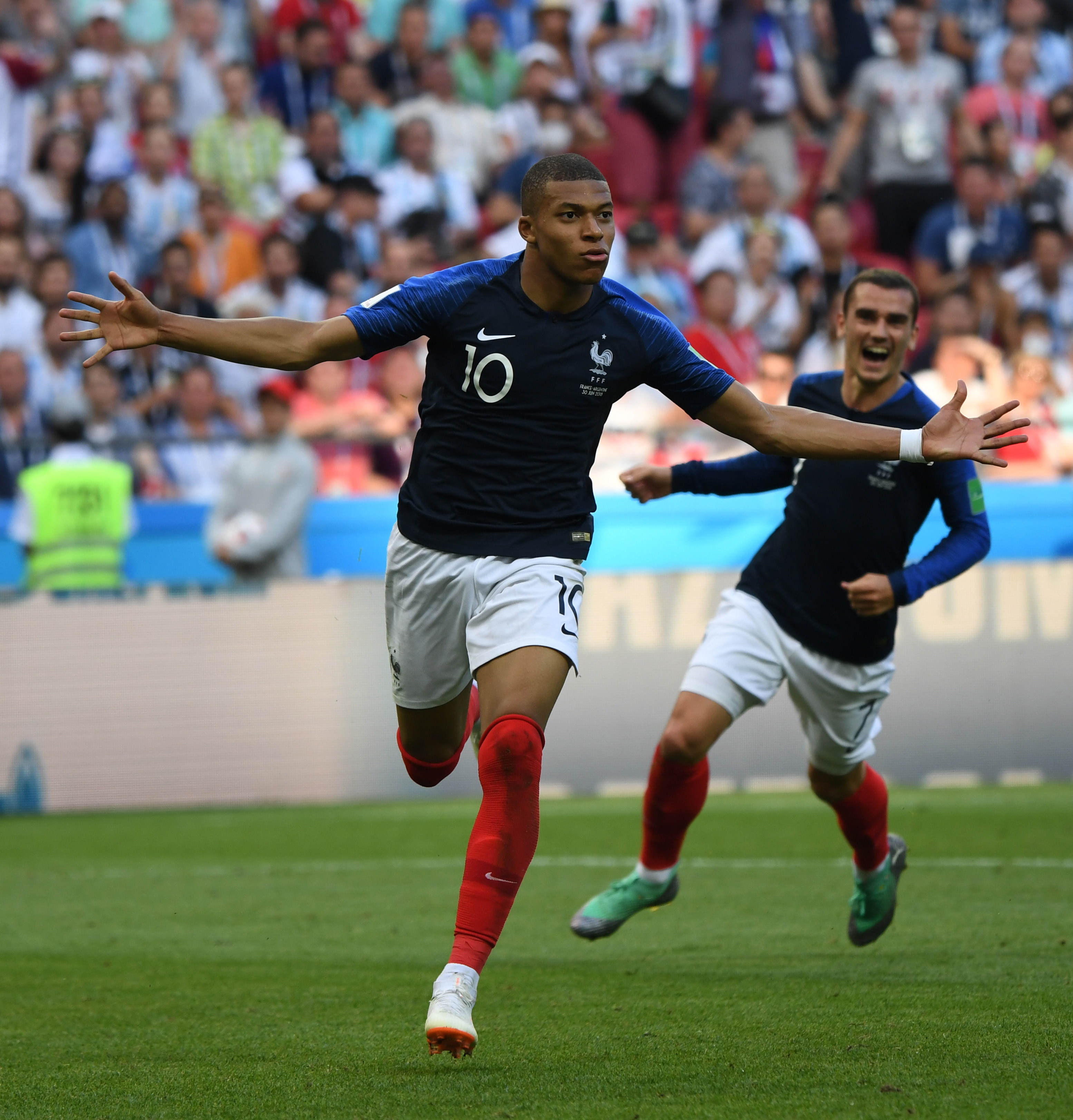 体坛联播｜梅西夺取美职联冠军，萨拉赫炮轰斯洛特