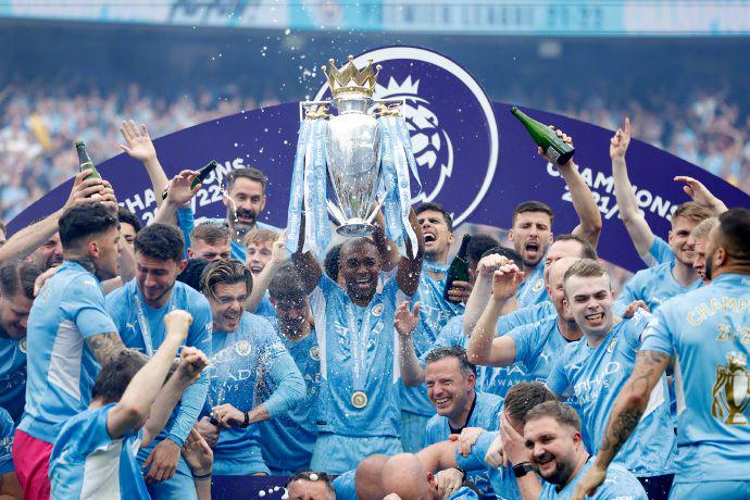 内线大闸：赫夫盖帽总数和2+盖帽场次均排联盟第一（禁区守护神：赫夫盖帽总数与2+盖帽场次双双领跑联盟）