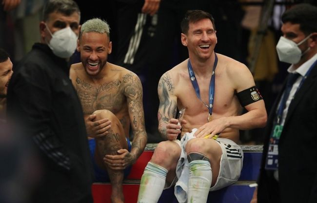 米体：卡利亚里门将卡普里莱受到了多家豪门俱乐部青睐（米体：多家豪门追逐卡利亚里门将卡普里莱）