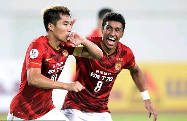 欧文突破防守助攻制胜