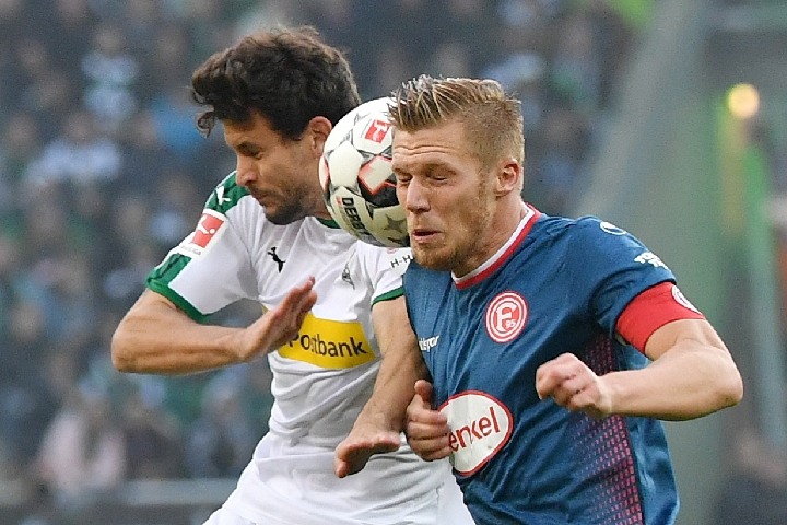 因马来西亚违规归化被禁赛，记者：卡利美洲考虑解约霍尔加多