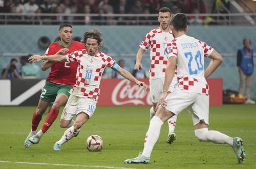 半场战报：阿森纳1-1拜仁，廷贝尔破门，伦纳特-卡尔扳平（半场战况：阿森纳1-1拜仁，廷贝尔先拔头筹，伦纳特-卡尔扳平比分）