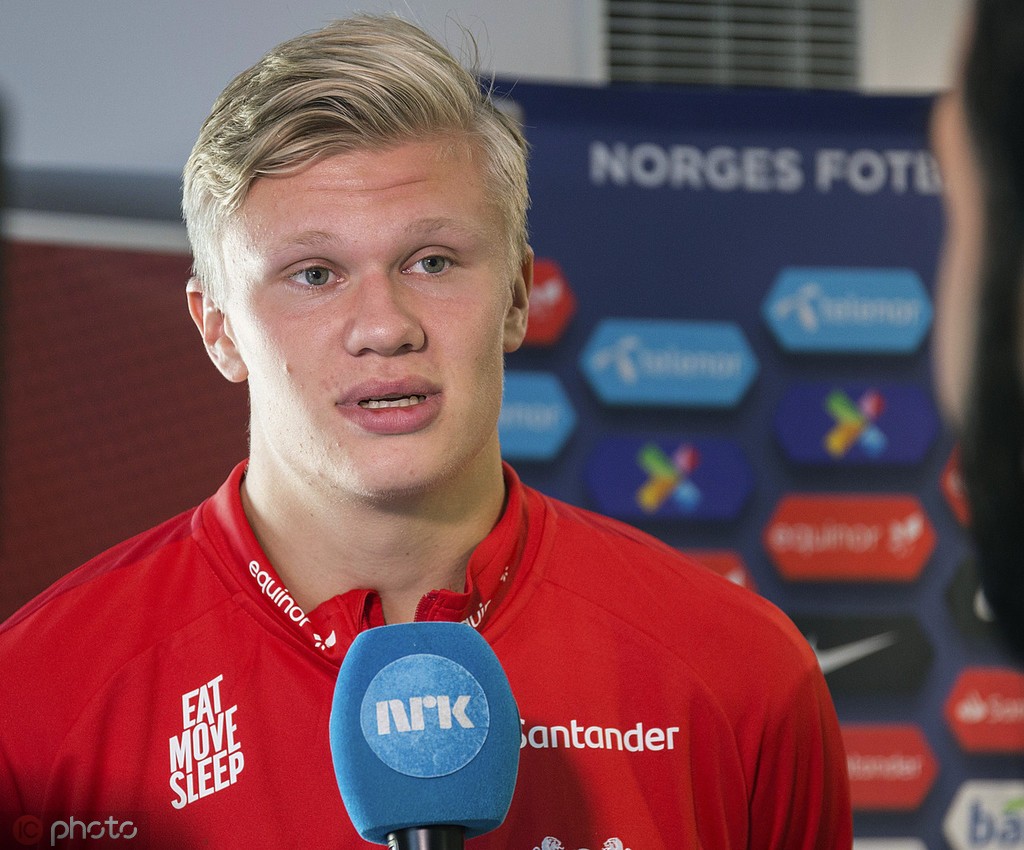 马特乌斯：我和马拉多纳就像梅西和C罗，但我们场外相处更多（马特乌斯：与马拉多纳是梅罗式对手，但场外互动更频繁）