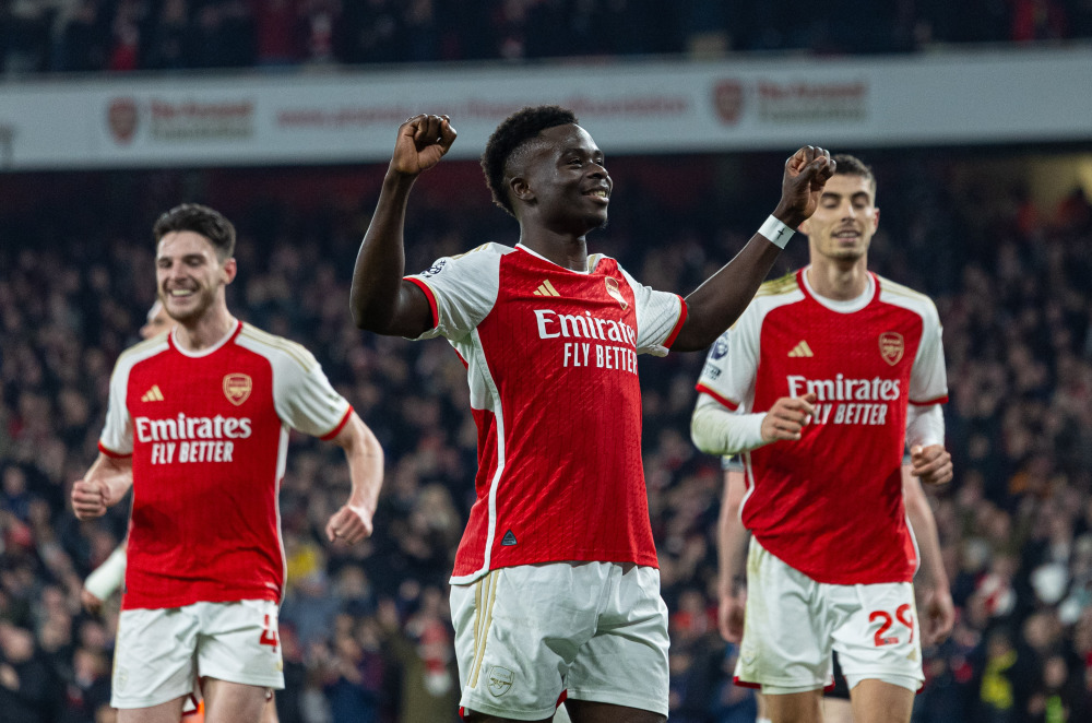 德劳伦蒂斯：孔蒂正带领球队重回正轨，球员也听从了他的指示（德劳伦蒂斯：孔蒂已让球队走上正轨，球员们在执行其部署）