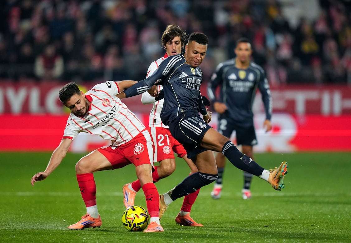 范德法特：C罗训练中总是特别专注，我连他的5%都做不到（范德法特：C罗训练专注度极高，我自认连他的5%都不及）