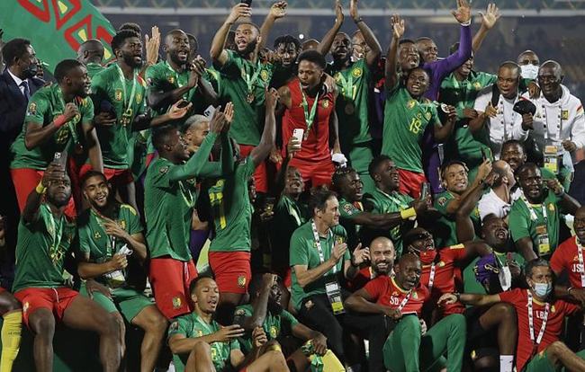 德天空：如果于帕不续约，拜仁将施洛特贝克视为主要替代者（德天空：于帕若不续约，拜仁将锁定施洛特贝克为首选替代者）