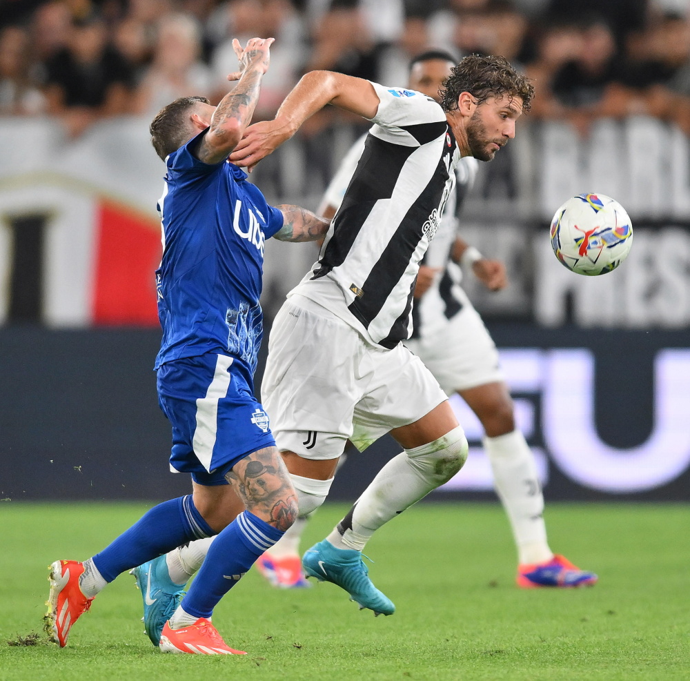 欧洲足球专家称赞瓦尔迪：他完美契合克雷莫内塞，能踢到41岁（欧足专家盛赞瓦尔迪：与克雷莫内塞天作之合，有望踢到41岁）