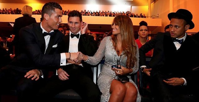 NBA焦点战：湖人主场逆转掘金,