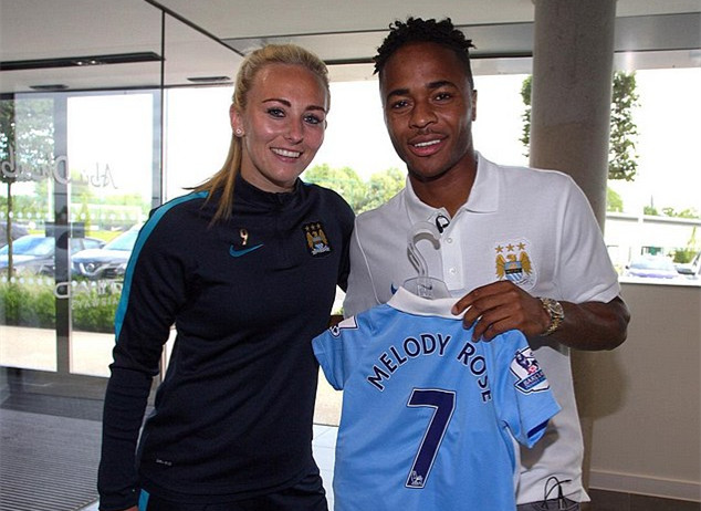 姆巴佩祝贺杜埃获得金童奖：当之无愧，祝早日康复重返赛场（姆巴佩恭喜杜埃荣膺金童奖：实至名归，盼早日康复重返赛场）