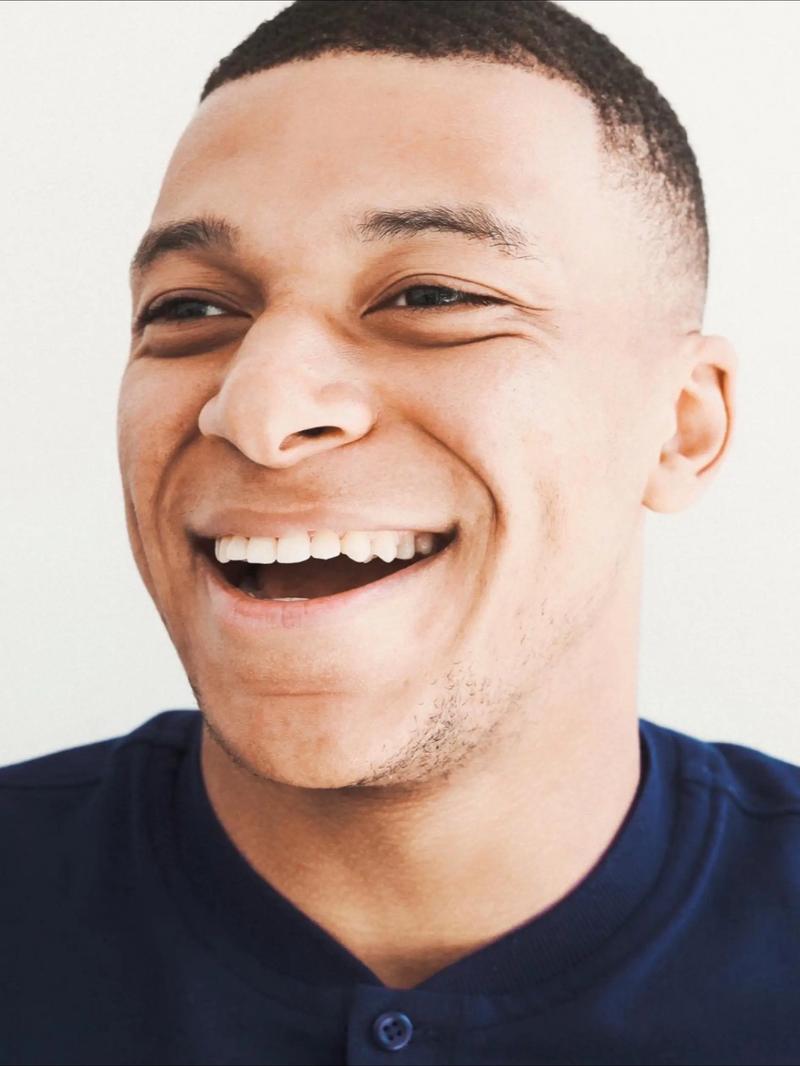 斯帕莱蒂：我执教意大利队是自作自受，但需要帮助我义不容辞（斯帕莱蒂：执教意大利是我自选之路，但需要帮助时我当仁不让）