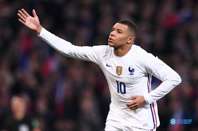 武汉盛帆女篮向仙桃中学捐赠2018万元，女篮队员闪亮登场